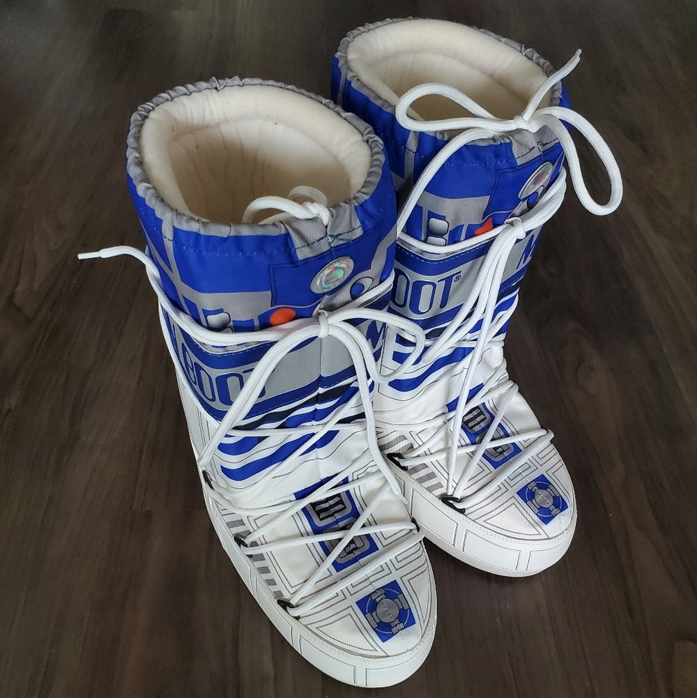 NIB - R2-D2 Moon Boots - Picture 6 of 14